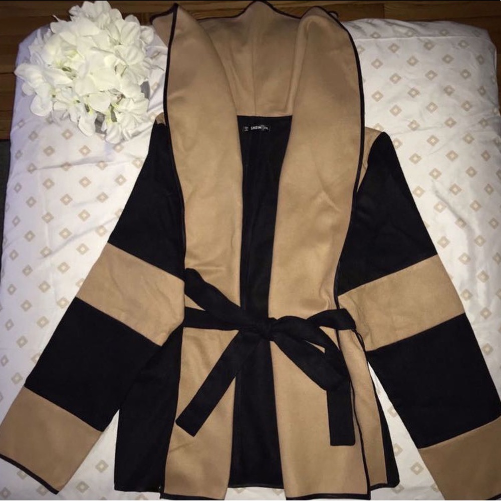 Womens NWOT Modern Trench coat